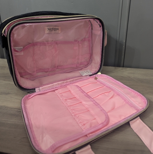 Juicy Couture Black and Pink Cosmetics Bag - Picture 5 of 5